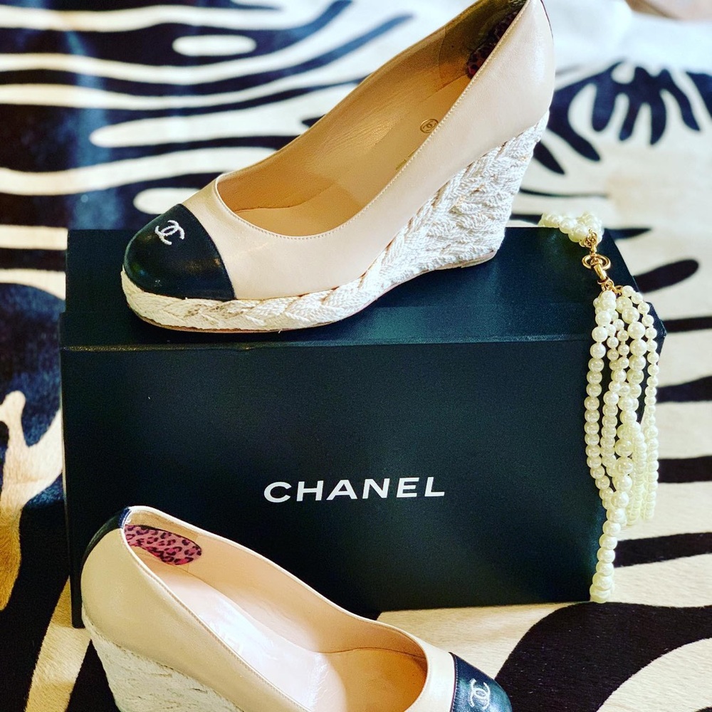 Chanel two-tone espadrille wedges- Size 7.5-8